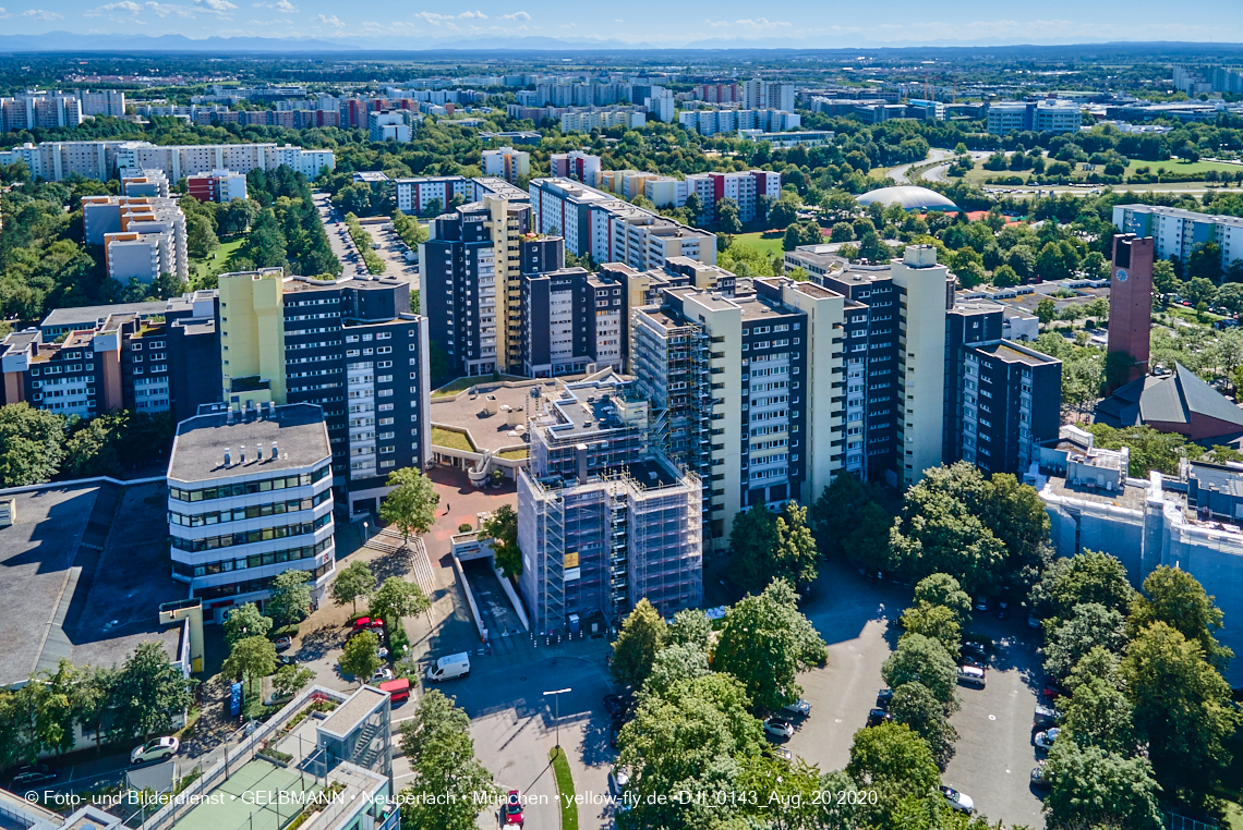 20.08.2020 - Marx-Zentrum - Wohnanlage KMR 52-62 und Studentenwohnheim in Neuperlach